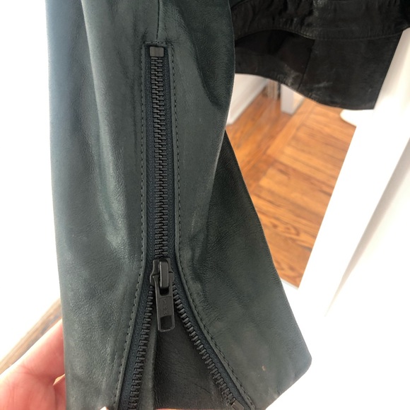 Leather jacket - Picture 4 of 4